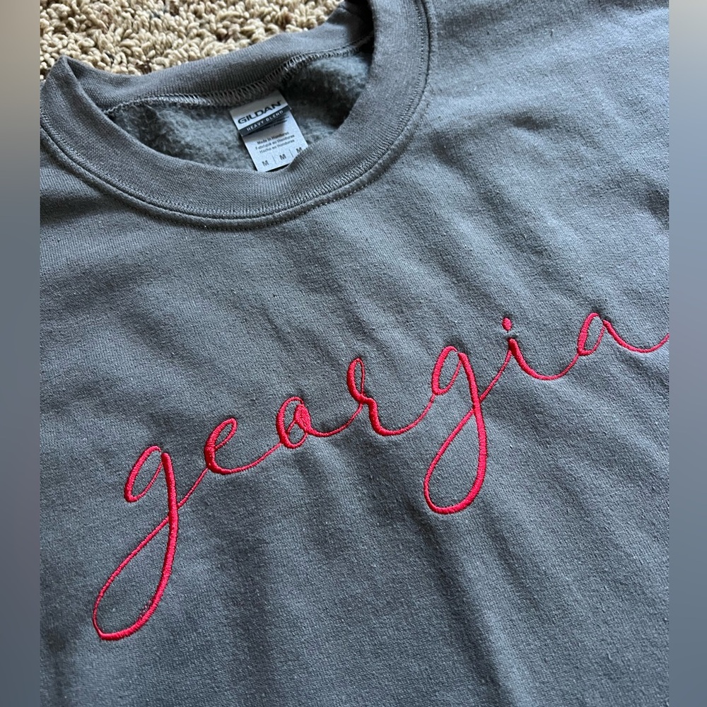 Gildan Charcoal Sweatshirt with Georgia Embroidery in Red Size Unisex Medium